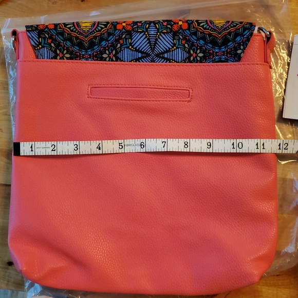 Studio Thirty-one Modern - Picture 4 of 5